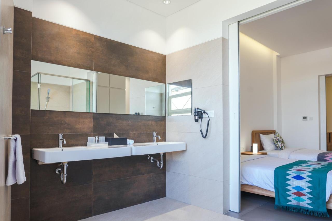 K Gallery Hotel Pasuruan Eksteriør bilde