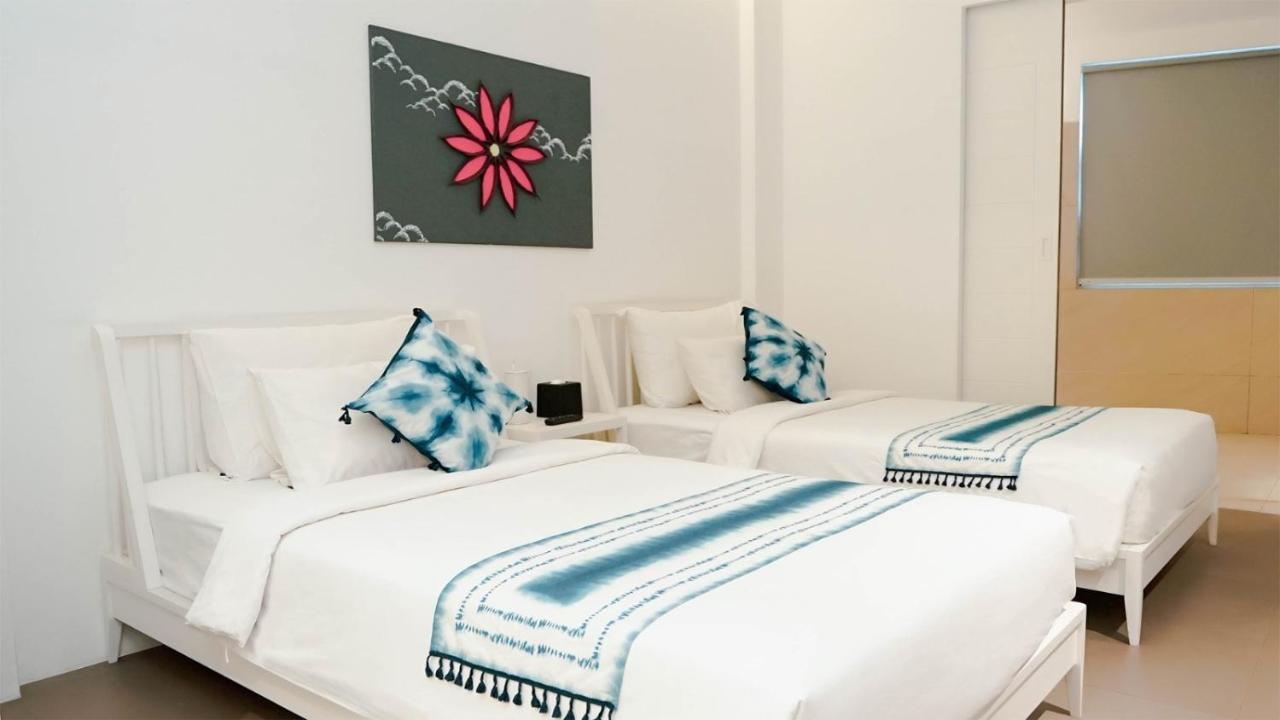 K Gallery Hotel Pasuruan Eksteriør bilde